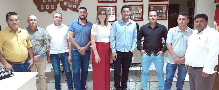 SESSÃO ORDINÁRIA: Legislativo se reuniu na quarta-feira, 02/02/2023 para apreciar Projetos de Lei