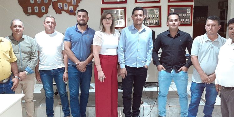 SESSÃO ORDINÁRIA: Legislativo se reuniu na quarta-feira, 02/02/2023 para apreciar Projetos de Lei